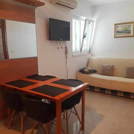 Apartment Lea Слатине Екстер'єр фото